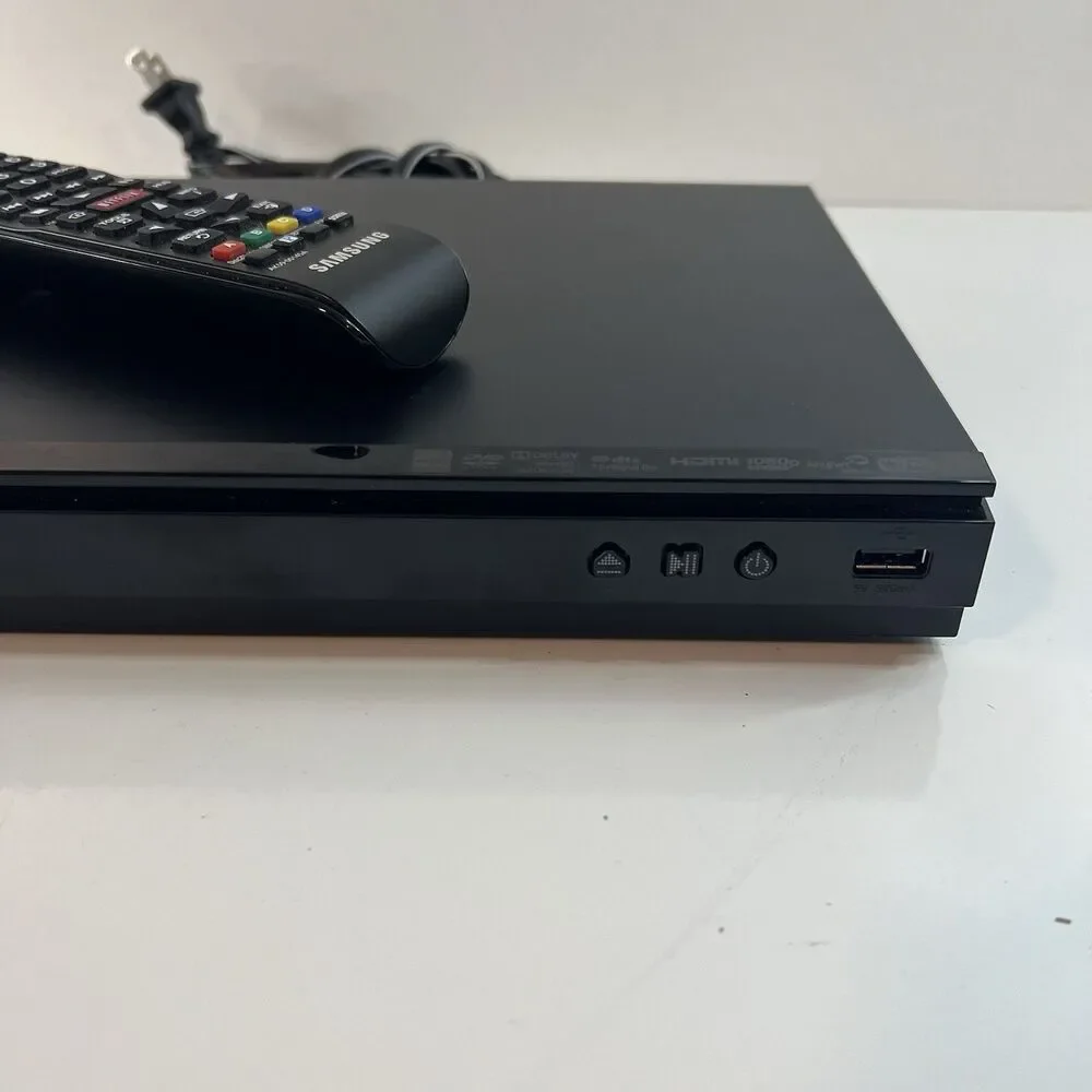Samsung BD-EM57C Blu-Ray Player Tested And Working With Remote READ